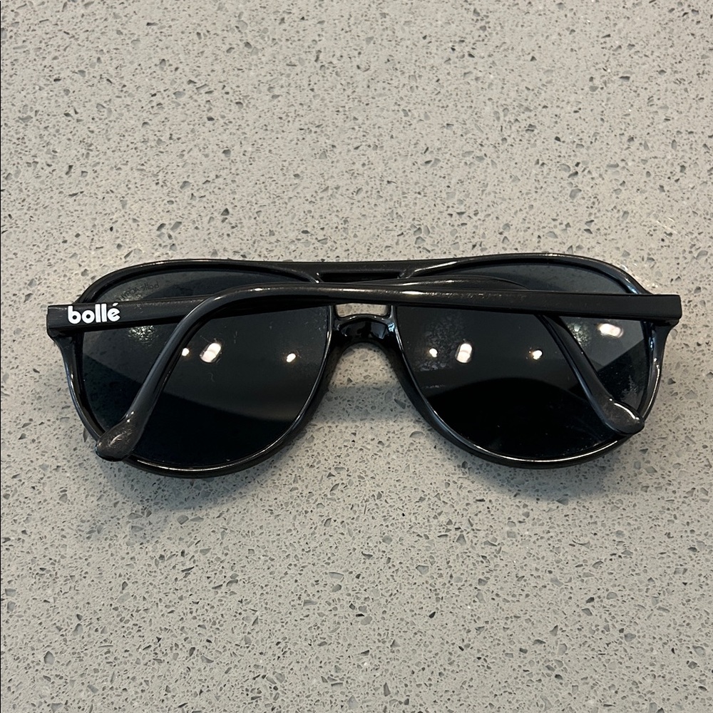 bolle Matte Black Aviator Sunglasses with Dark Lenses - Picture 2 of 3